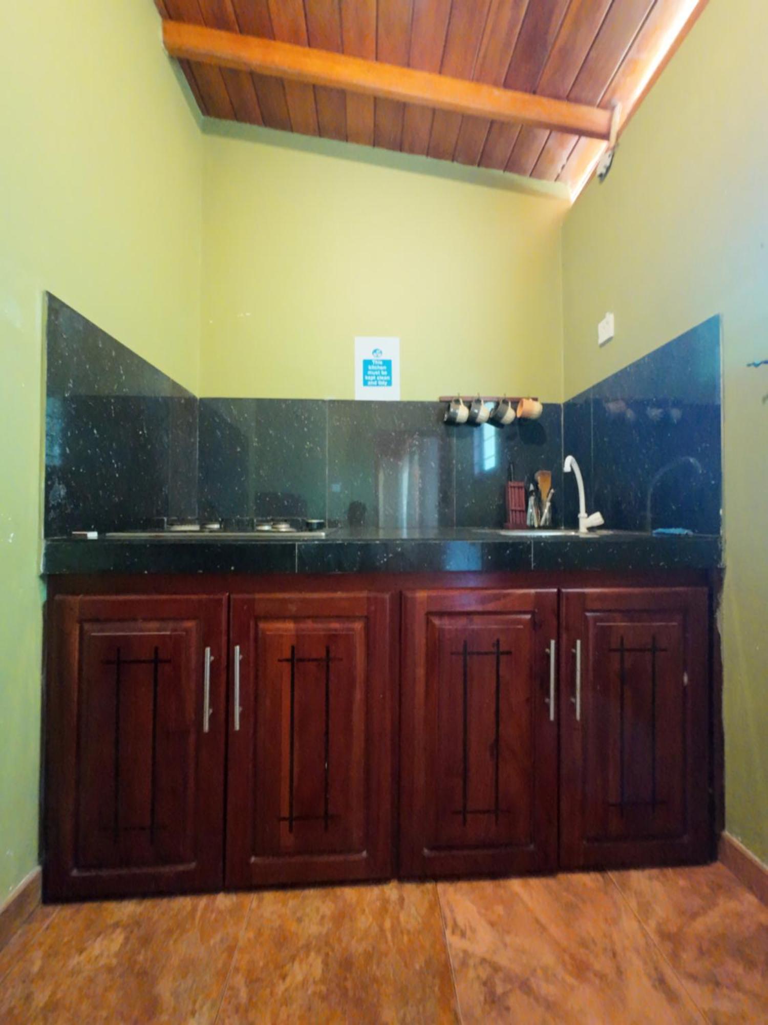 The Citadel Guest House Hikkaduwa Bagian luar foto