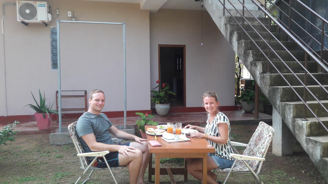 The Citadel Guest House Hikkaduwa Bagian luar foto
