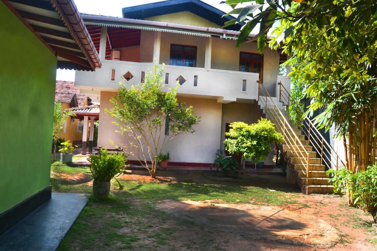 The Citadel Guest House Hikkaduwa Bagian luar foto