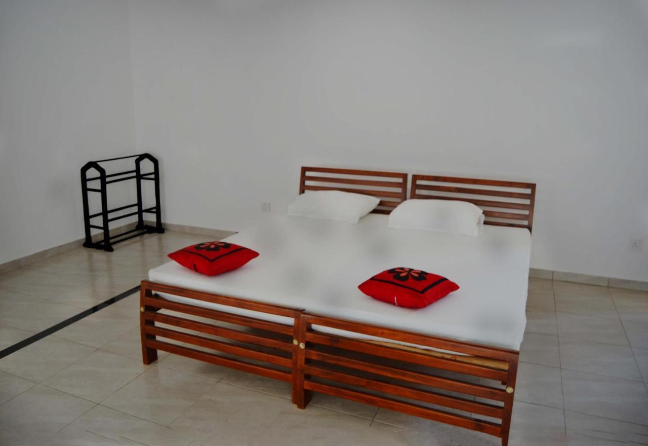 The Citadel Guest House Hikkaduwa Bagian luar foto